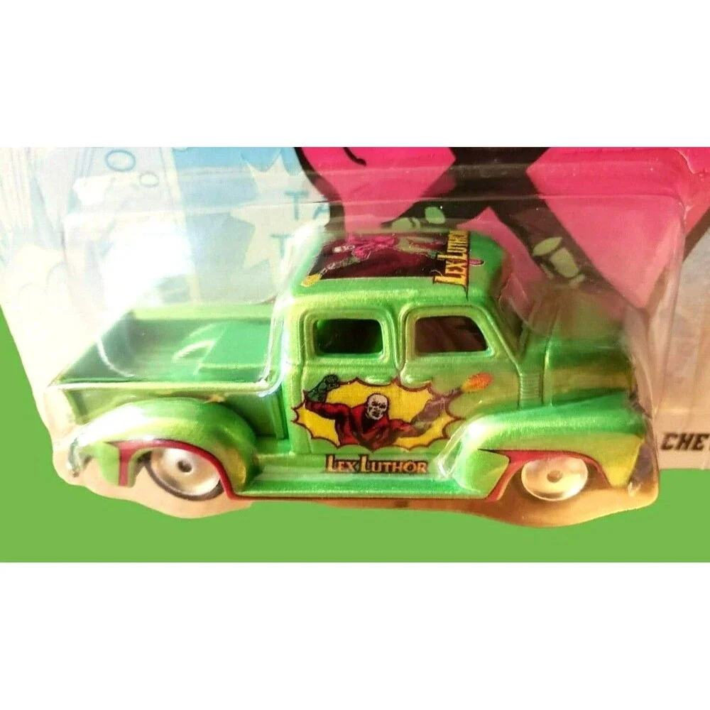 2011 Hot Wheels '50s CHEVY LEX LUTHOR Green Nostalgia: DC Comics Moon Dish 1:64